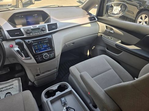 Used 2017 Honda Odyssey EX image 36