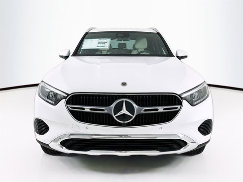 New 2026 Mercedes-Benz GLC 300 GLC 300 image 2