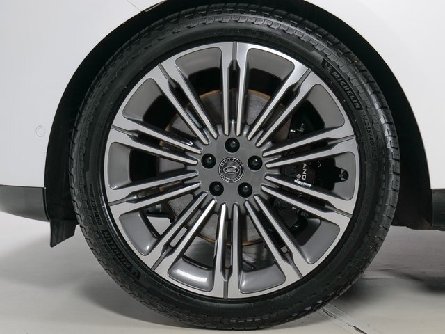 Certified 2024 Land Rover Range Rover SV AWD/4WD image 9