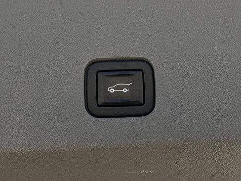 Used 2020 Cadillac XT6 Premium Luxury FWD image 30
