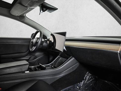 Used 2020 Tesla Model 3 Long Range image 23