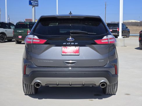 Used 2024 Ford Edge Titanium image 6