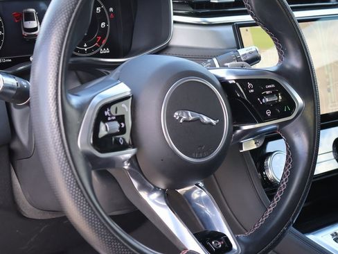 Used 2022 Jaguar F-PACE SVR image 20