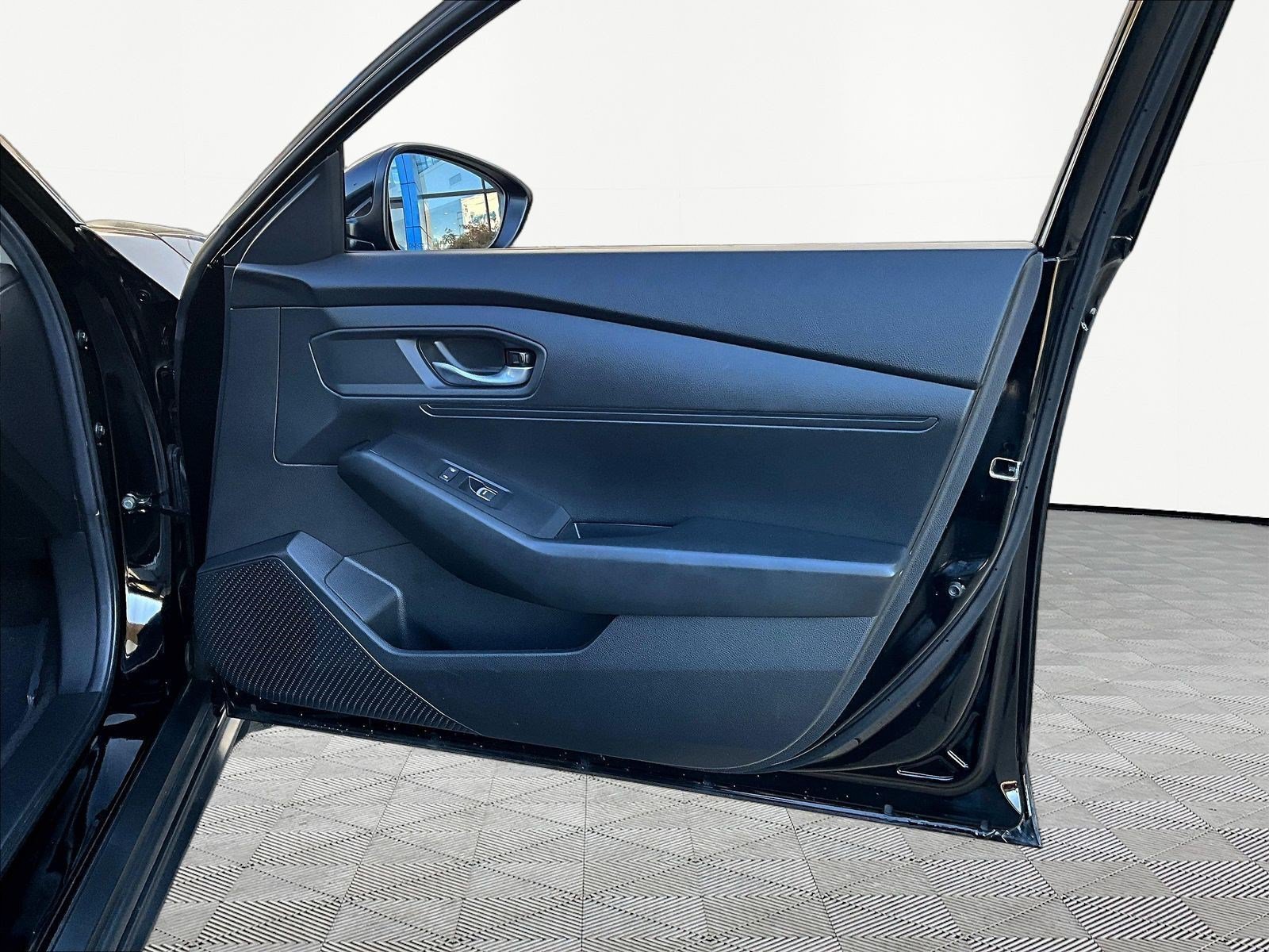 Used 2025 Honda Accord LX image 25