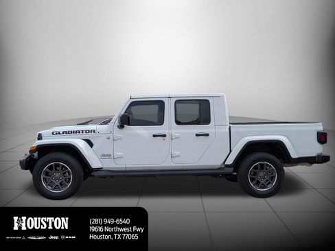 Used 2023 Jeep Gladiator Overland w/ Popular Equipment Package image 4