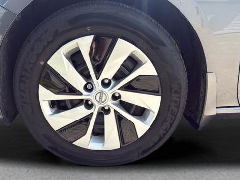 Certified 2025 Nissan Altima 2.5 S FWD image 14