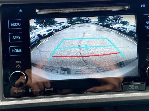 Used 2018 Toyota Tacoma TRD Sport w/ Technology Package RWD image 17