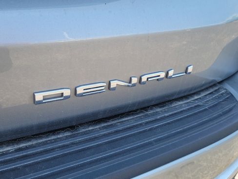 Used 2024 GMC Yukon Denali w/ Advanced Technology Package AWD/4WD image 6