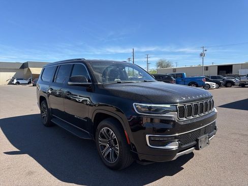 Used 2024 Jeep Wagoneer L Series II image 2