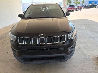 Used 2018 Jeep Compass Latitude w/ Popular Equipment Group FWD video 2