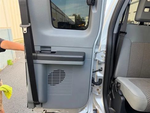 Used 2011 Ford F250 4x4 SuperCab Super Duty image 16