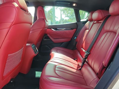 Used 2019 Maserati Levante GranSport AWD/4WD image 18