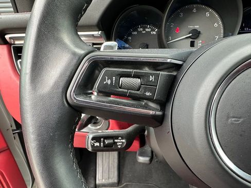Certified 2023 Porsche Macan S image 19
