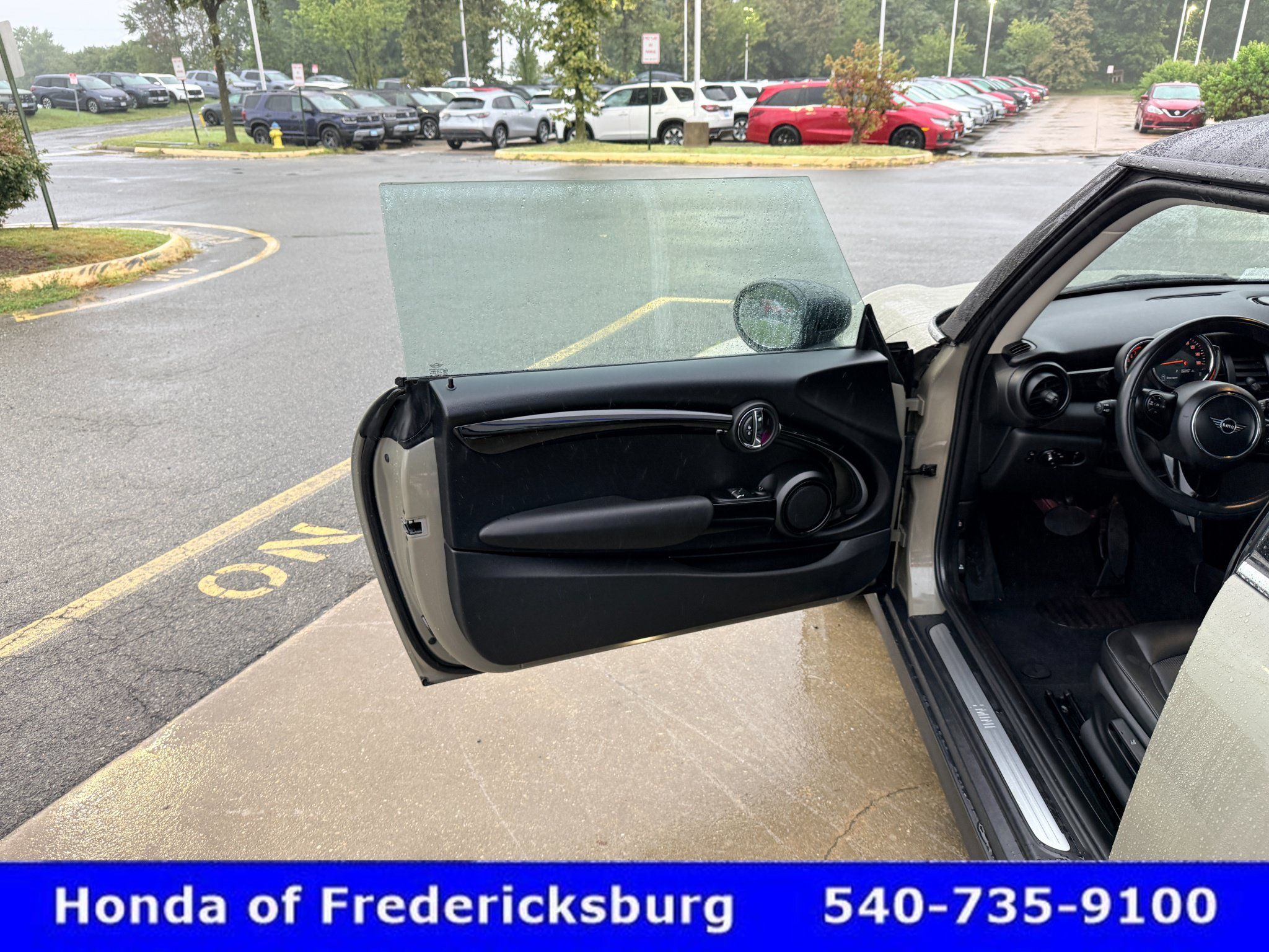 Used 2021 MINI Cooper 2-Door Hardtop FWD image 15