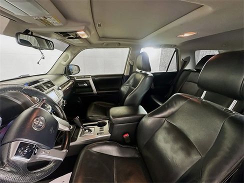 Used 2014 Toyota 4Runner Limited image 21