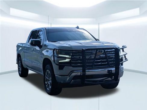Used 2024 Chevrolet Silverado 1500 LTZ AWD/4WD image 7