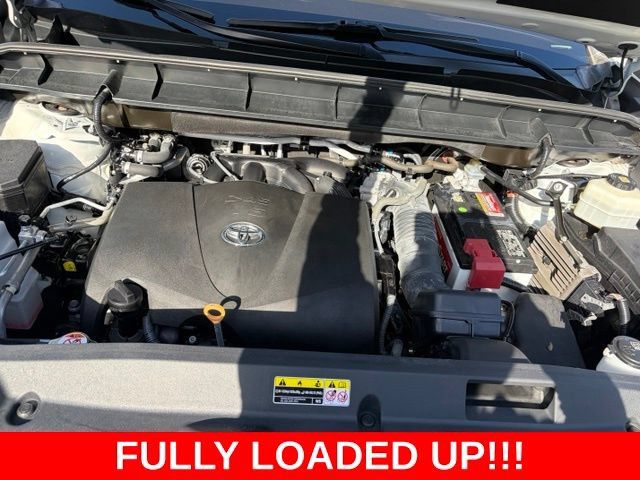 Used 2021 Toyota Highlander Platinum AWD/4WD image 11