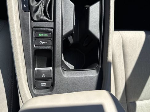 Certified 2023 Honda Accord EX image 28