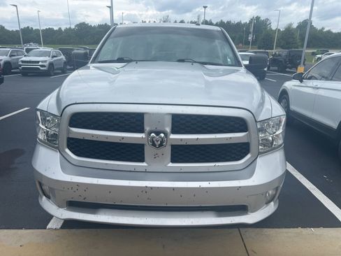 Used 2018 RAM 1500 Express w/ Express Value Package RWD image 3