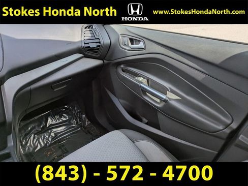 Used 2017 Ford Escape SE FWD image 47
