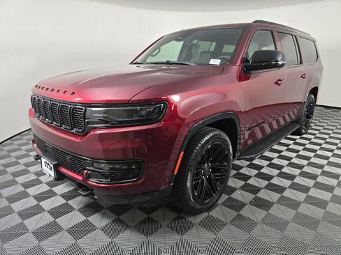 New 2025 Jeep Wagoneer L Series II w/ HD Trailer Tow Package w/25F AWD/4WD image 8