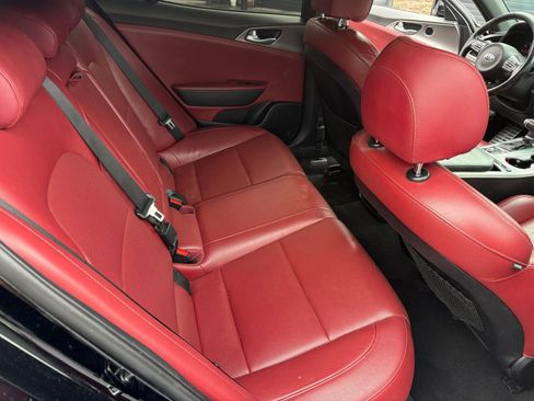Used 2021 Kia Stinger GT image 10