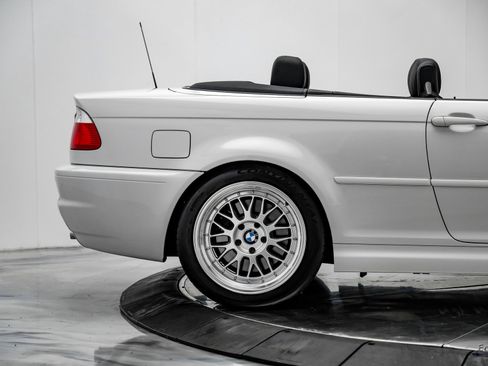 Used 2006 BMW M3 Convertible image 26