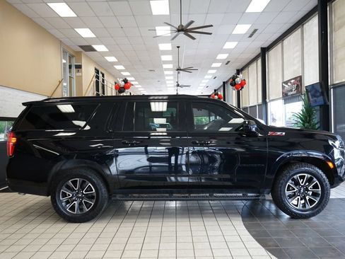 Used 2021 Chevrolet Suburban Z71 w/ Rear Media and Nav Package AWD/4WD image 21
