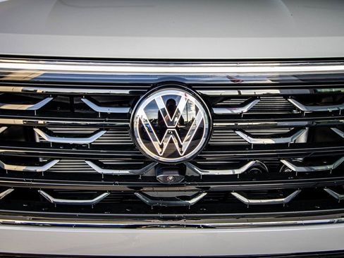 New 2026 Volkswagen Atlas SEL Premium R-Line image 9