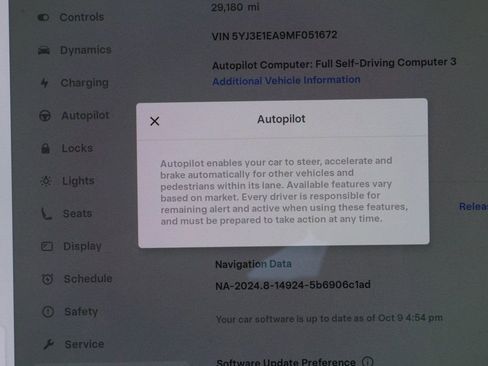 Used 2021 Tesla Model 3 Standard Range Plus image 14