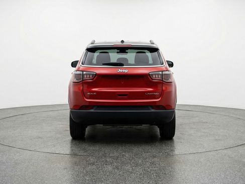 Used 2025 Jeep Compass Limited AWD/4WD image 7