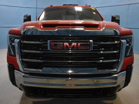 Used 2024 GMC Sierra 2500 SLT w/ SLT Premium Package AWD/4WD image 24