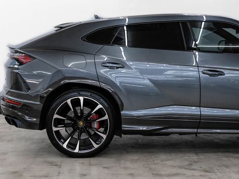 Used 2020 Lamborghini Urus image 18