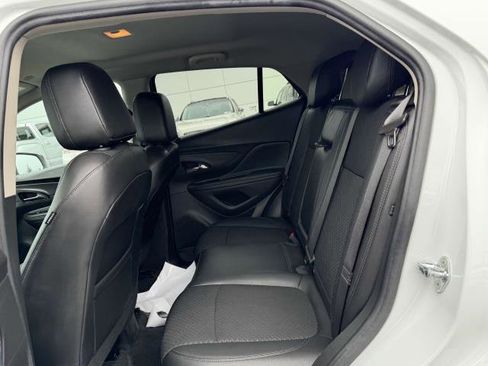 Used 2022 Buick Encore Preferred image 9