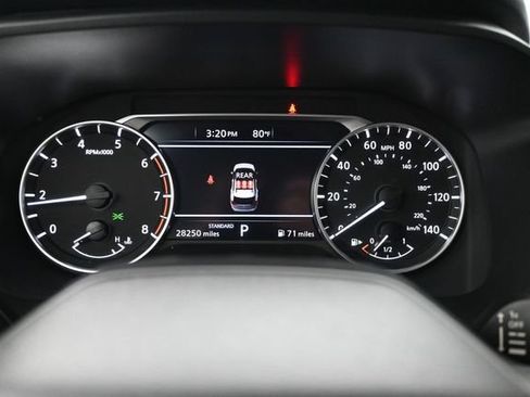 Used 2025 Nissan Rogue SV FWD image 14