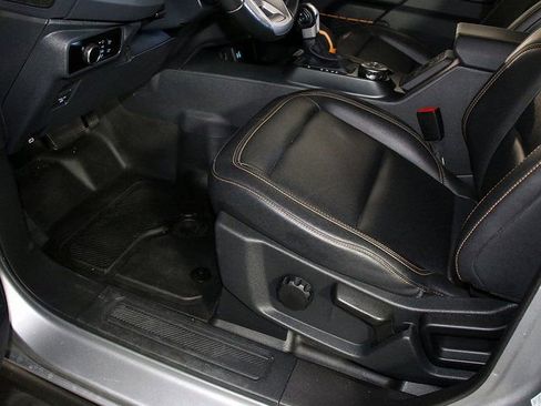 Used 2024 Ford Bronco Badlands image 25