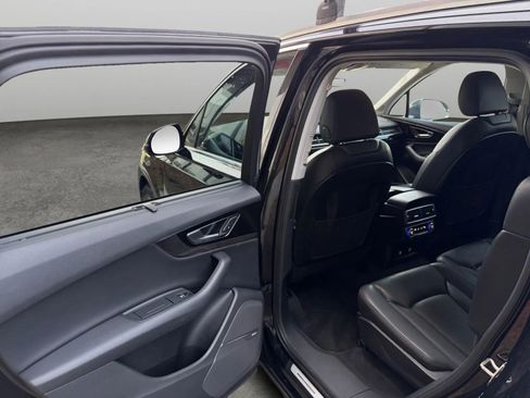 Used 2019 Audi Q7 3.0T Prestige w/ Prestige Package AWD/4WD image 14