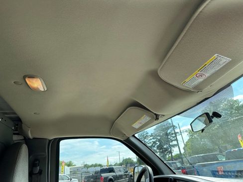 Used 2014 Chevrolet Express 2500 RWD image 34