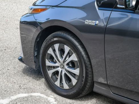 Used 2020 Toyota Prius Prime XLE FWD image 10