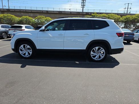Used 2023 Volkswagen Atlas SE w/ Panoramic Sunroof Package FWD image 8