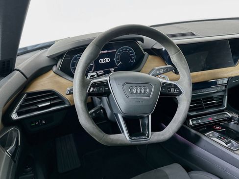 Used 2023 Audi e-tron GT Premium Plus AWD/4WD image 18