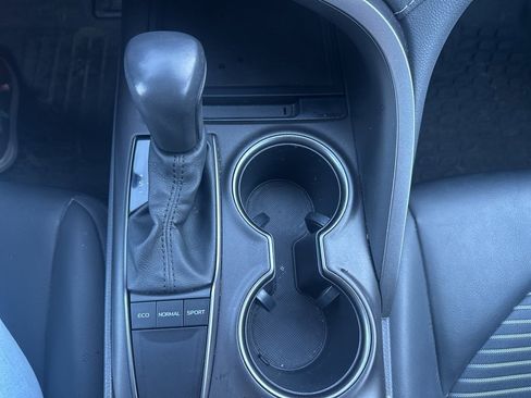 Used 2023 Toyota Camry SE image 19