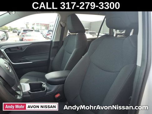 Used 2025 Toyota RAV4 LE AWD/4WD image 17