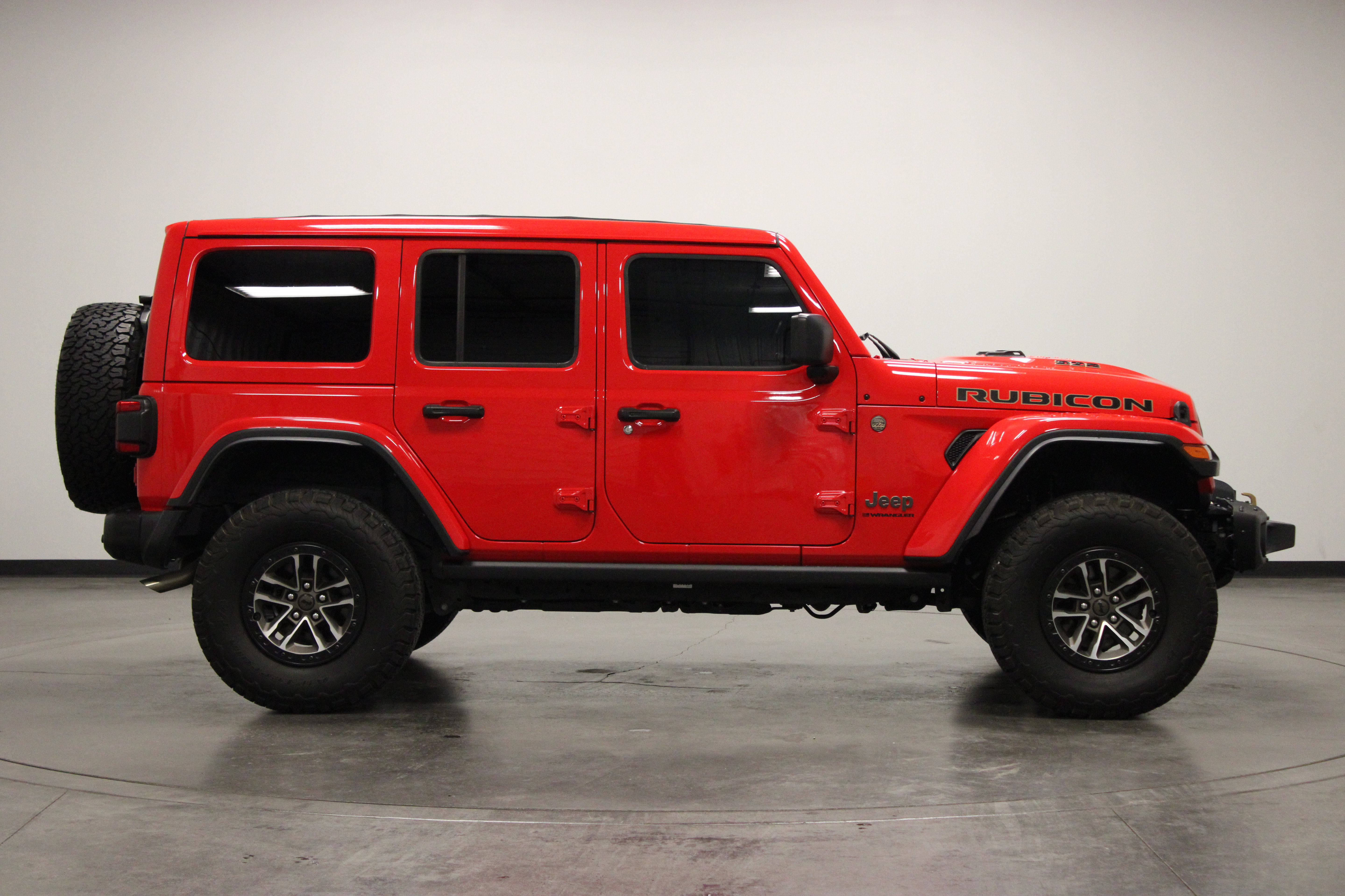 Used 2024 Jeep Wrangler Unlimited Rubicon 392 AWD/4WD image 9
