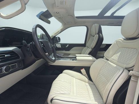 Used 2021 Lincoln Navigator Black Label w/ Cargo Convenience Package AWD/4WD image 5