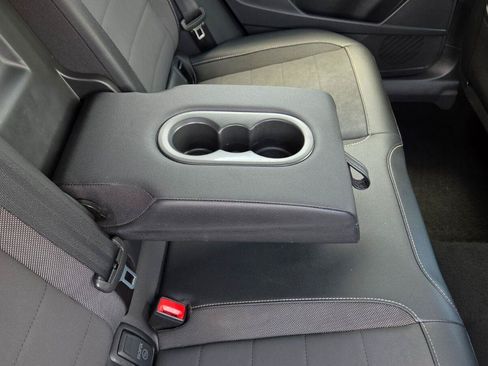 Certified 2023 Volkswagen Taos SE w/ Panoramic Sunroof Package FWD image 57