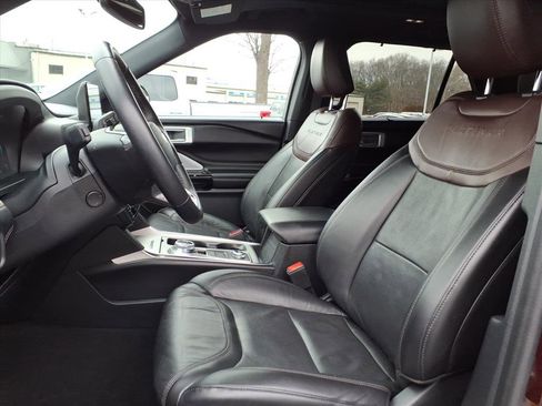 Used 2022 Ford Explorer Platinum w/ Equipment Group 601A image 18