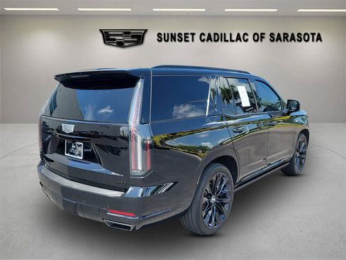 Certified 2025 Cadillac Escalade Sport Platinum AWD/4WD image 4