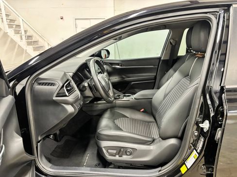 Used 2024 Toyota Camry SE FWD image 16