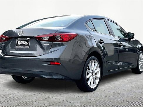 Used 2017 MAZDA MAZDA3 Touring image 2